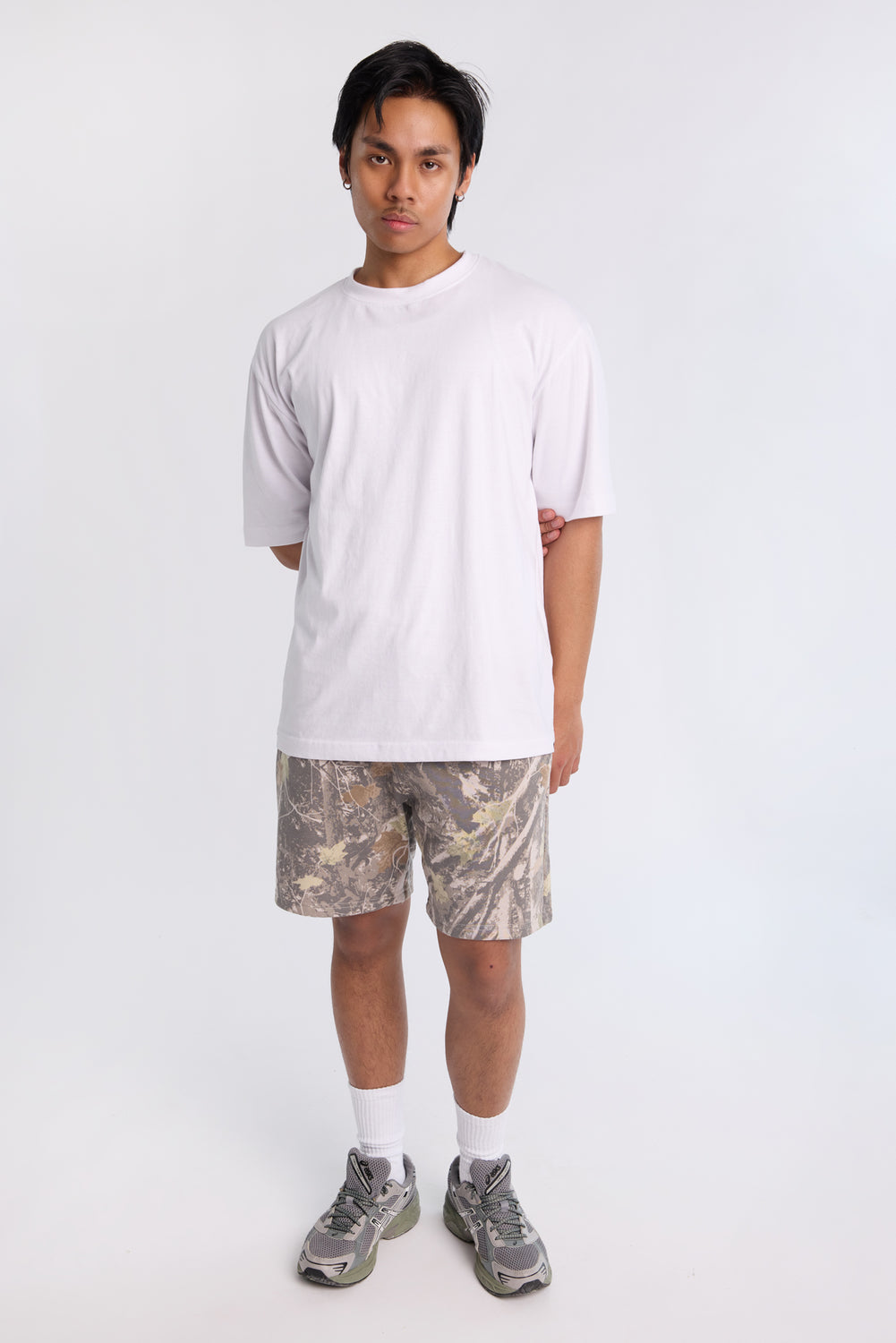 Short en molleton motif camouflage d'arbres Arsenic homme Short en molleton motif camouflage d'arbres Arsenic homme