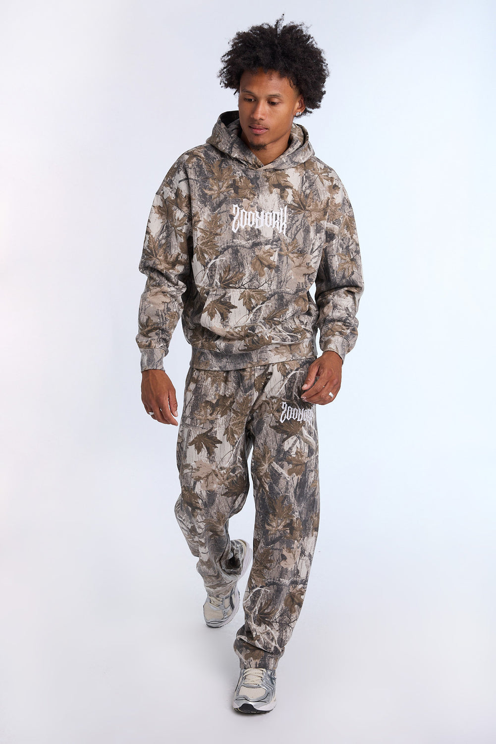 Zoo York Mens Tree Camo Straight Leg Sweatpant Zoo York Mens Tree Camo Straight Leg Sweatpant