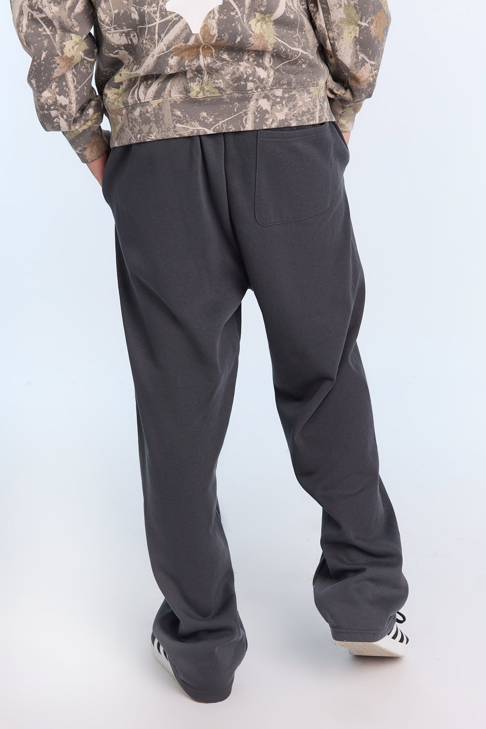 Zoo York Mens Tonal Logo Straight Leg Sweatpant Zoo York Mens Tonal Logo Straight Leg Sweatpant