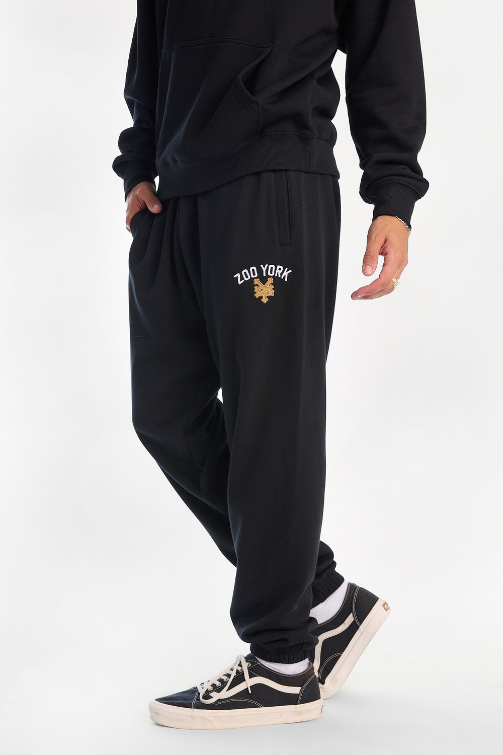 Zoo York Embroidered Baggy Sweatpants Zoo York Embroidered Baggy Sweatpants