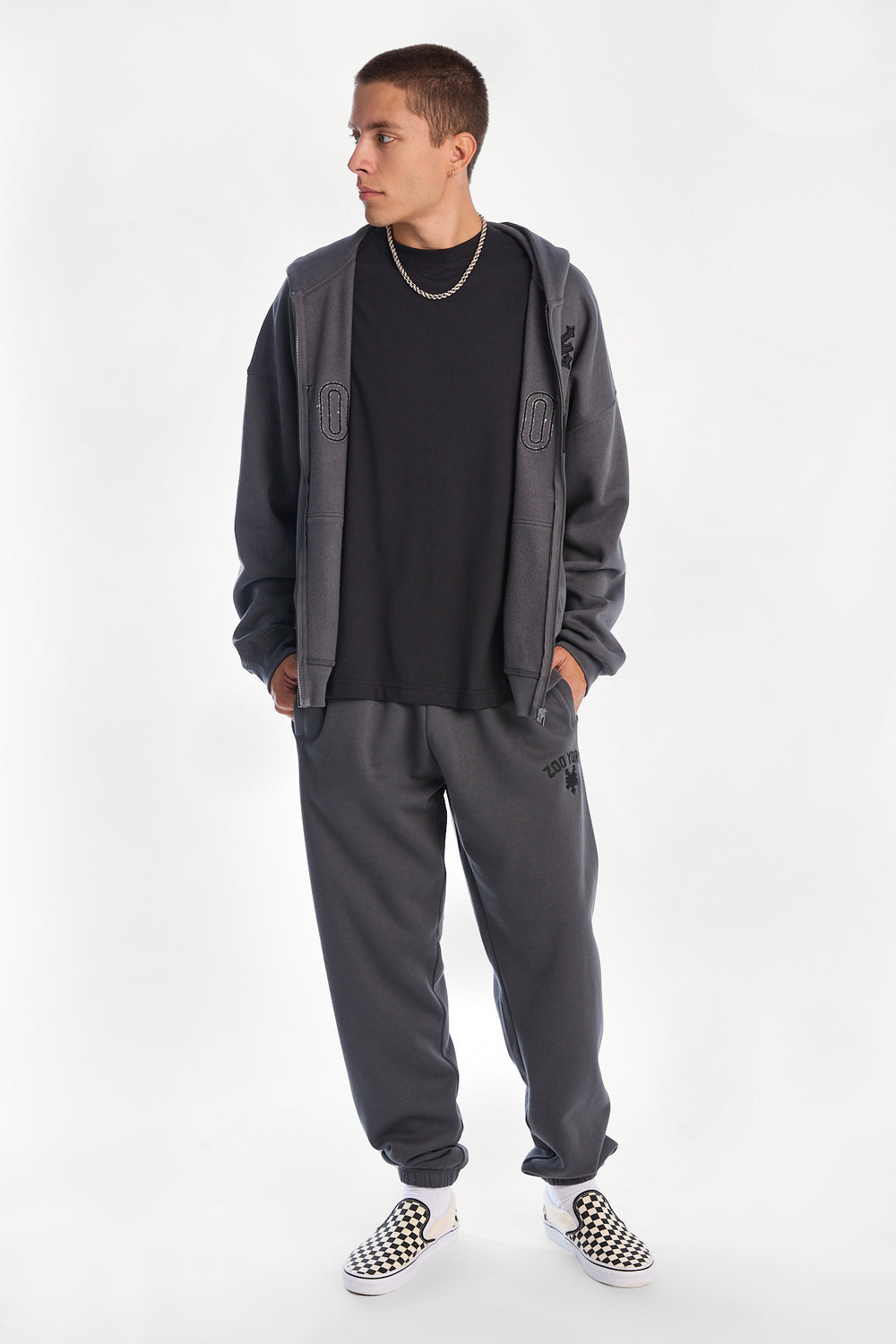 Zoo York Embroidered Baggy Sweatpants Zoo York Embroidered Baggy Sweatpants