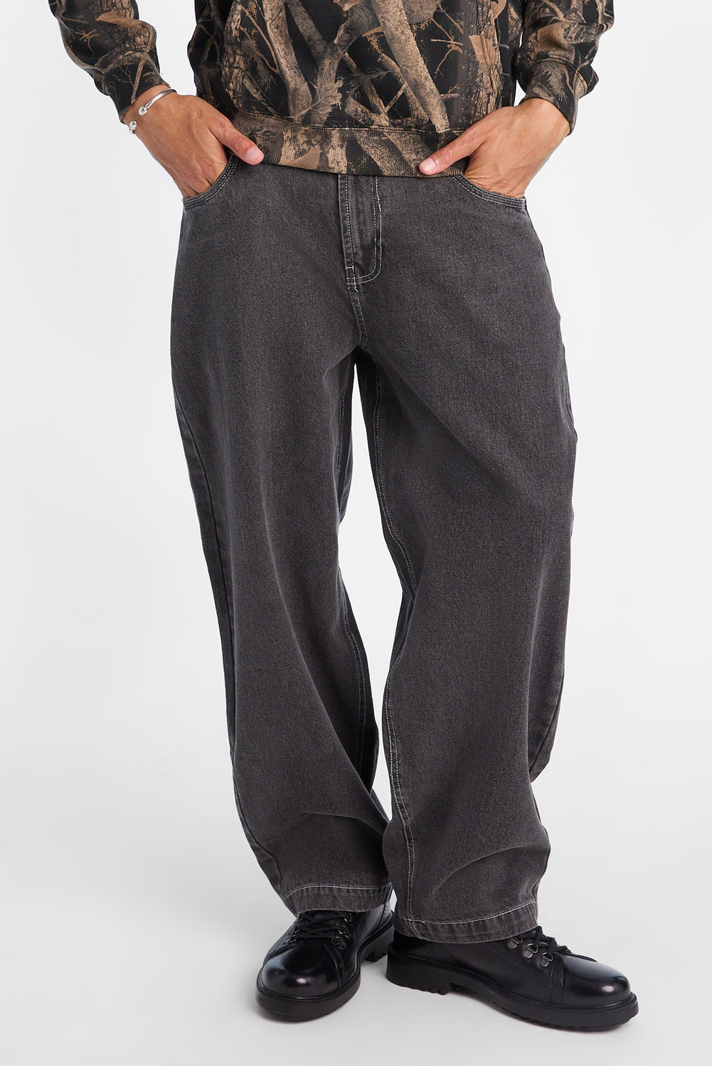 Mens Baggy Skater Embroidered Jeans Mens Baggy Skater Embroidered Jeans