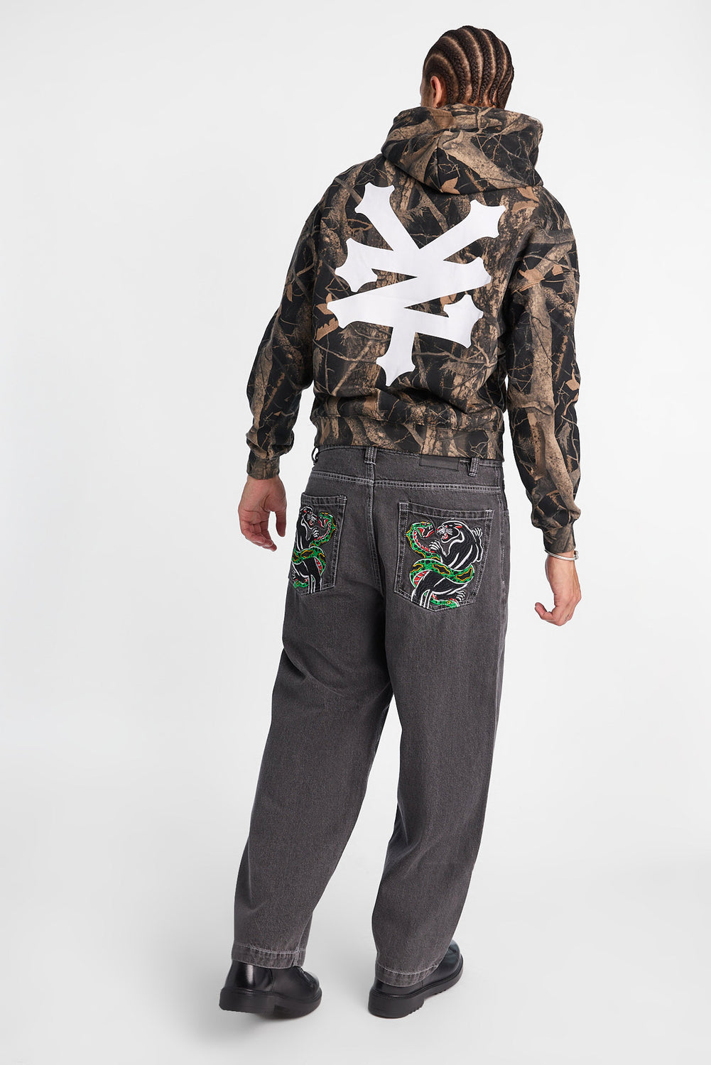 Mens Baggy Skater Embroidered Jeans Mens Baggy Skater Embroidered Jeans