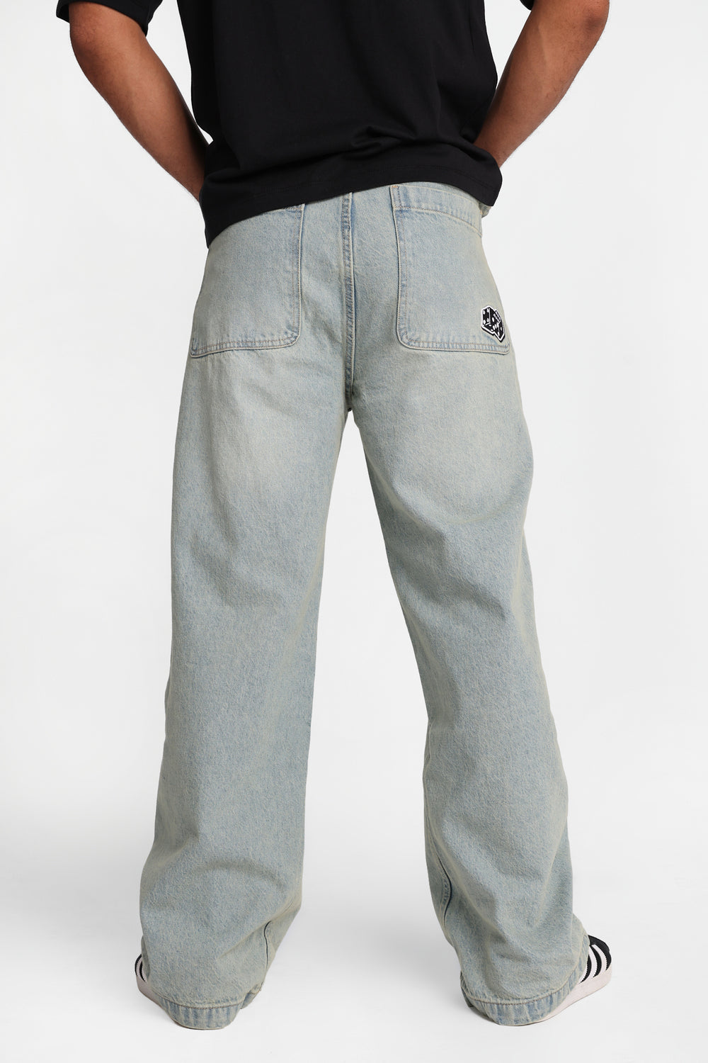 Jean ultra ample brodé Jean ultra ample brodé