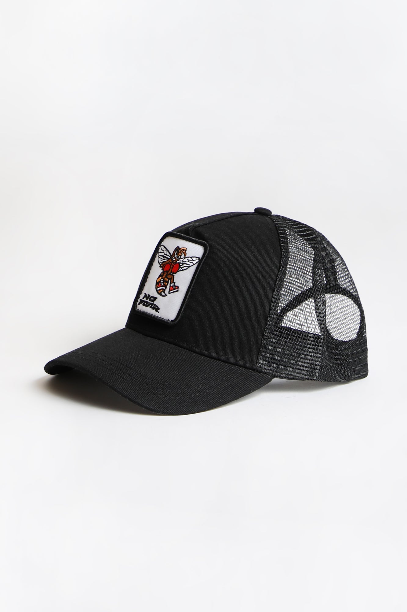 No Fear Mens Boxer Bee Trucker Hat - Black / O/S