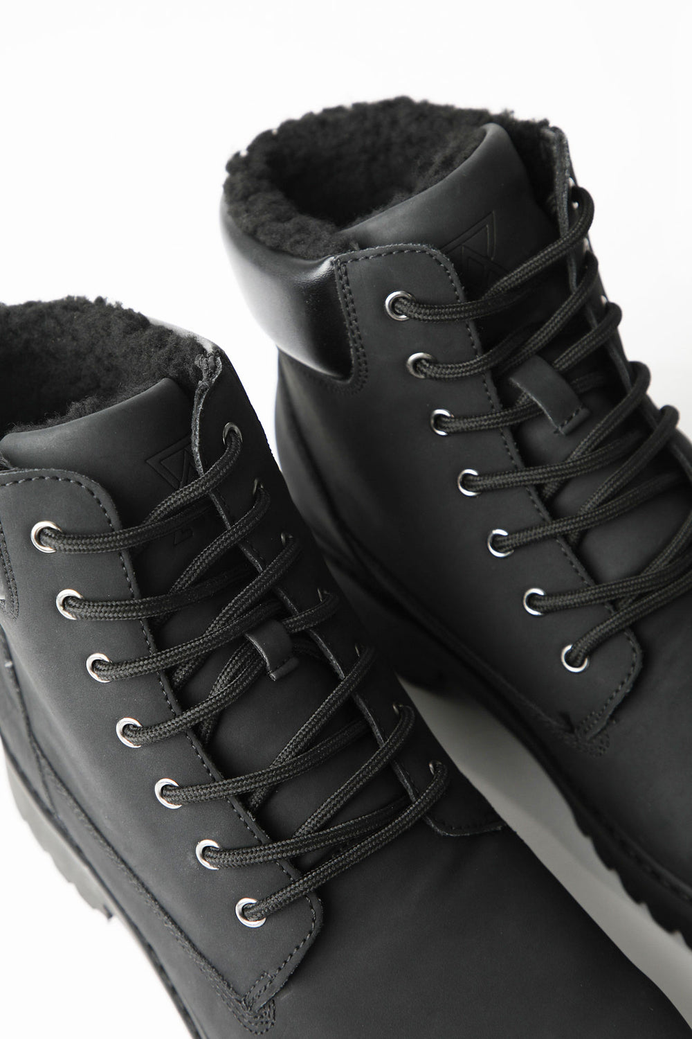 Arsenic Mens Sherpa-Lined Hiker Boots Arsenic Mens Sherpa-Lined Hiker Boots