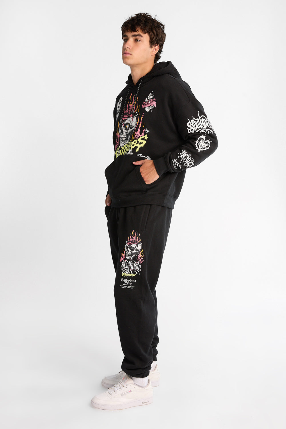 Southpole Ruthless Skull Graphic Sweatpants Southpole Ruthless Skull Graphic Sweatpants