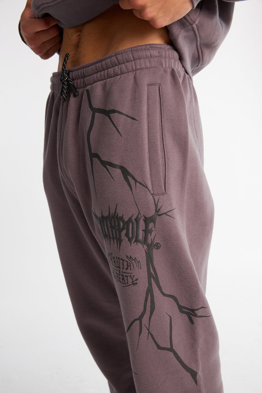 Southpole Gothic Puff Graphic Sweatpants Southpole Gothic Puff Graphic Sweatpants