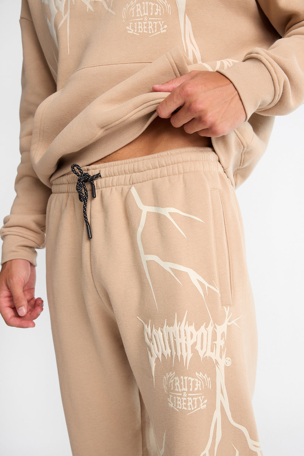 Southpole Gothic Puff Graphic Sweatpants Southpole Gothic Puff Graphic Sweatpants