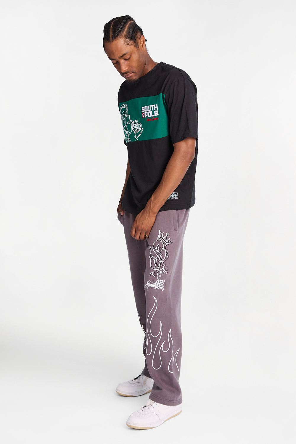 Pantalon en molleton Southpole imprimé flammes et strass Pantalon en molleton Southpole imprimé flammes et strass
