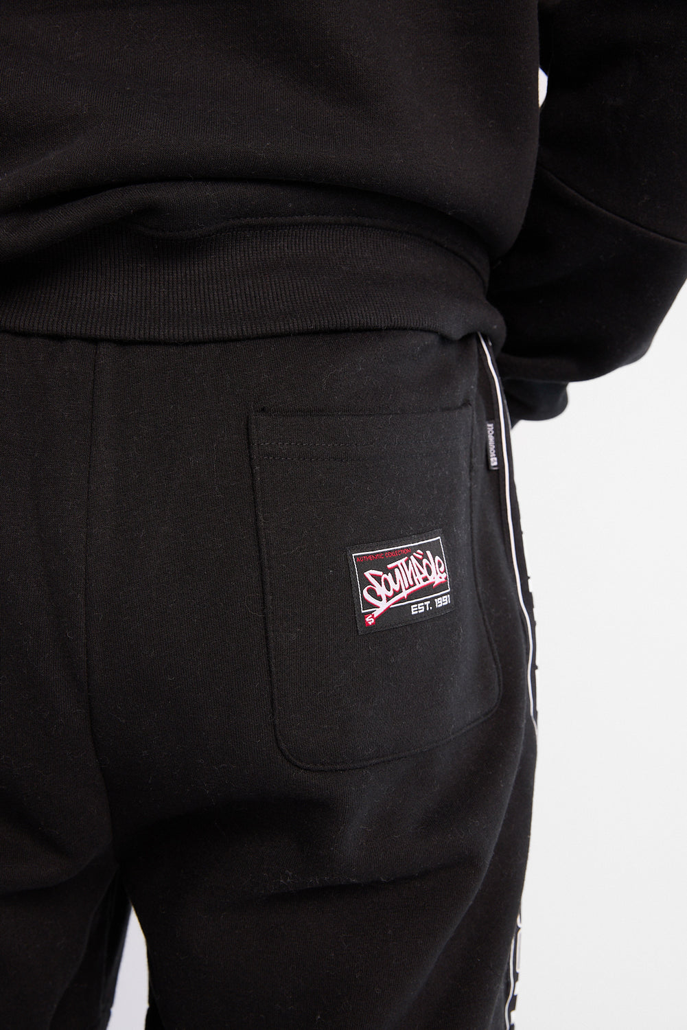Southpole Legacy Tape Graphic Sweatpants Southpole Legacy Tape Graphic Sweatpants