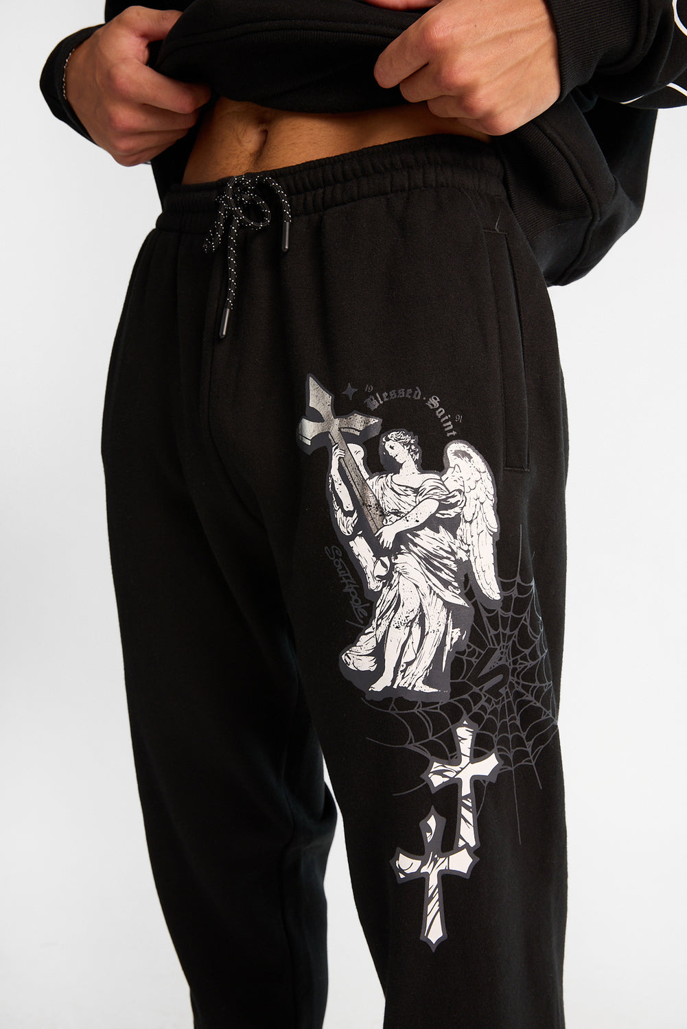 Southpole Saint Graphic Swatpants Southpole Saint Graphic Swatpants