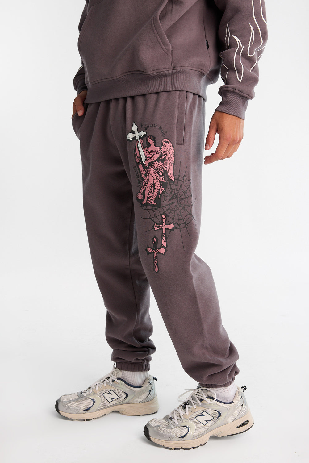 Southpole Saint Graphic Swatpants Southpole Saint Graphic Swatpants