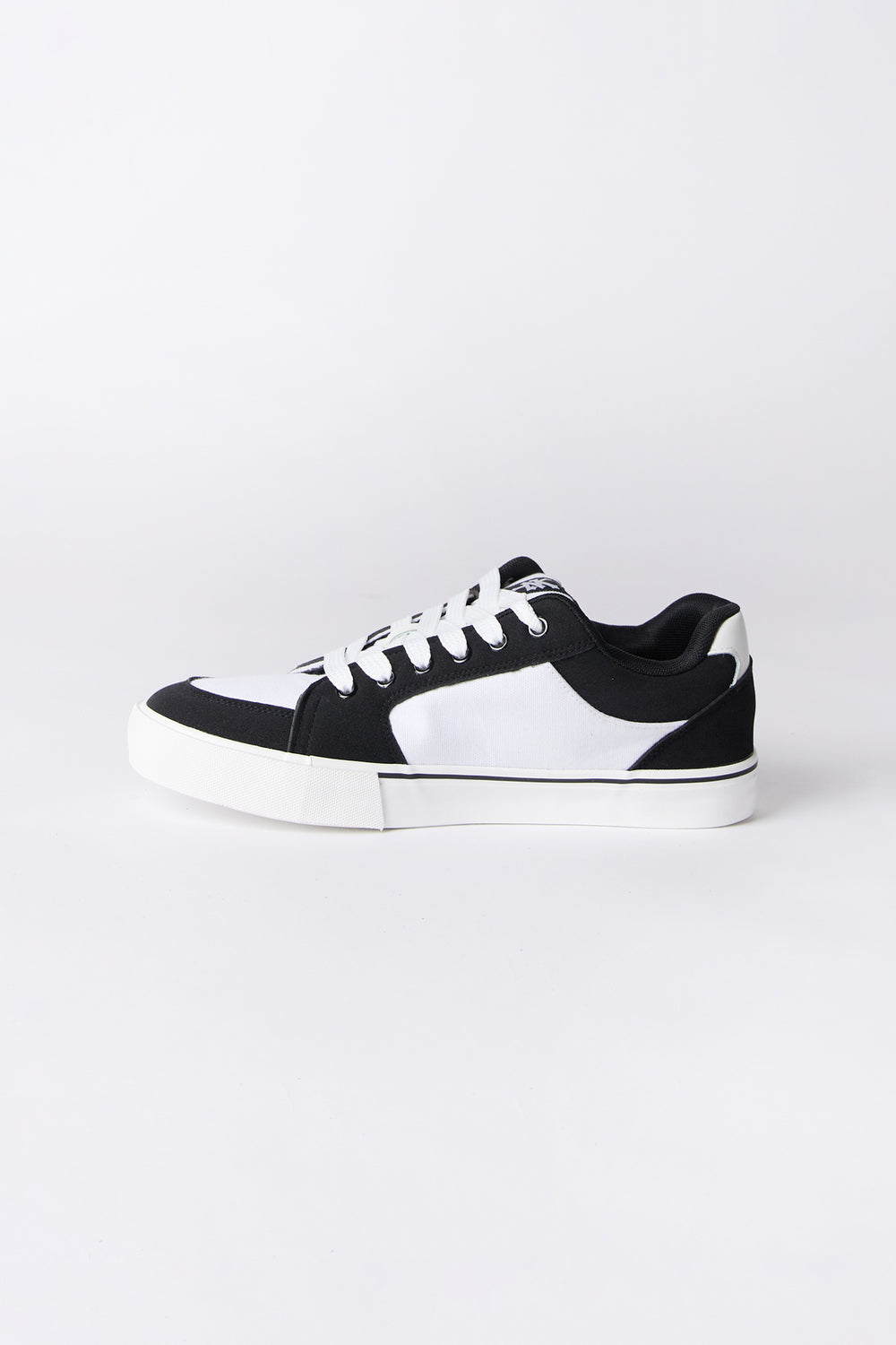 Zoo York Youth Black and White Ellis 2.0 Shoes Zoo York Youth Black and White Ellis 2.0 Shoes