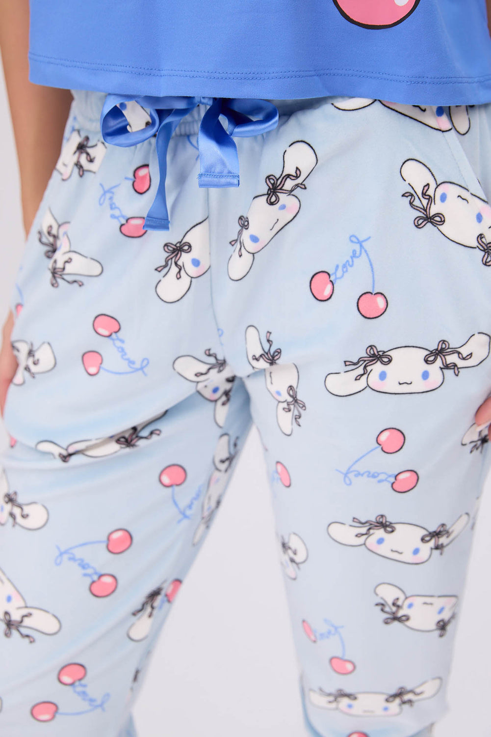 Ensemble de pyjama 2 pièces Cinnamoroll Ensemble de pyjama 2 pièces Cinnamoroll