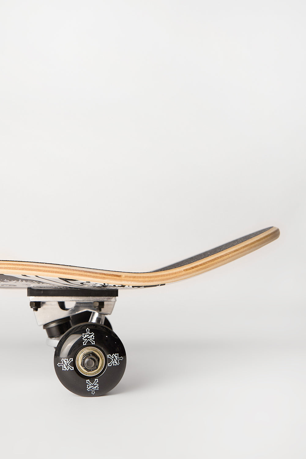 Planche à roulette motif de loup crayonné Zoo York 7.75