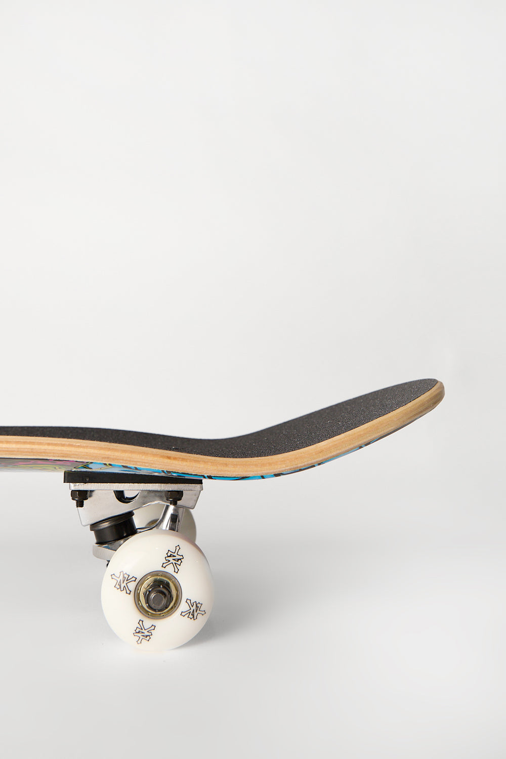 Planche à roulette motif attaque d'aliens Zoo York 7.75