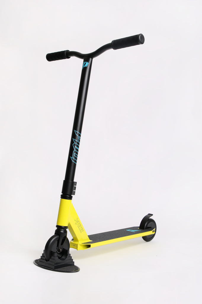 Pivot XRide Neon Yellow Scooter West49