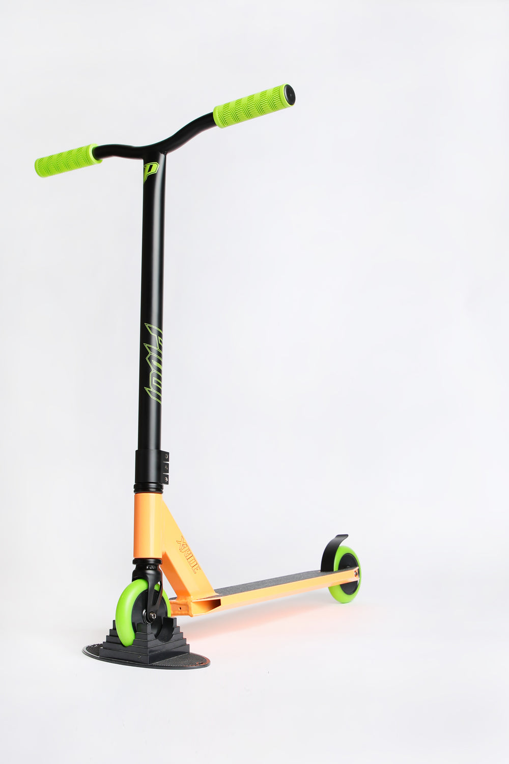 Pivot X-Ride Orange and Green Scooter Pivot X-Ride Orange and Green Scooter