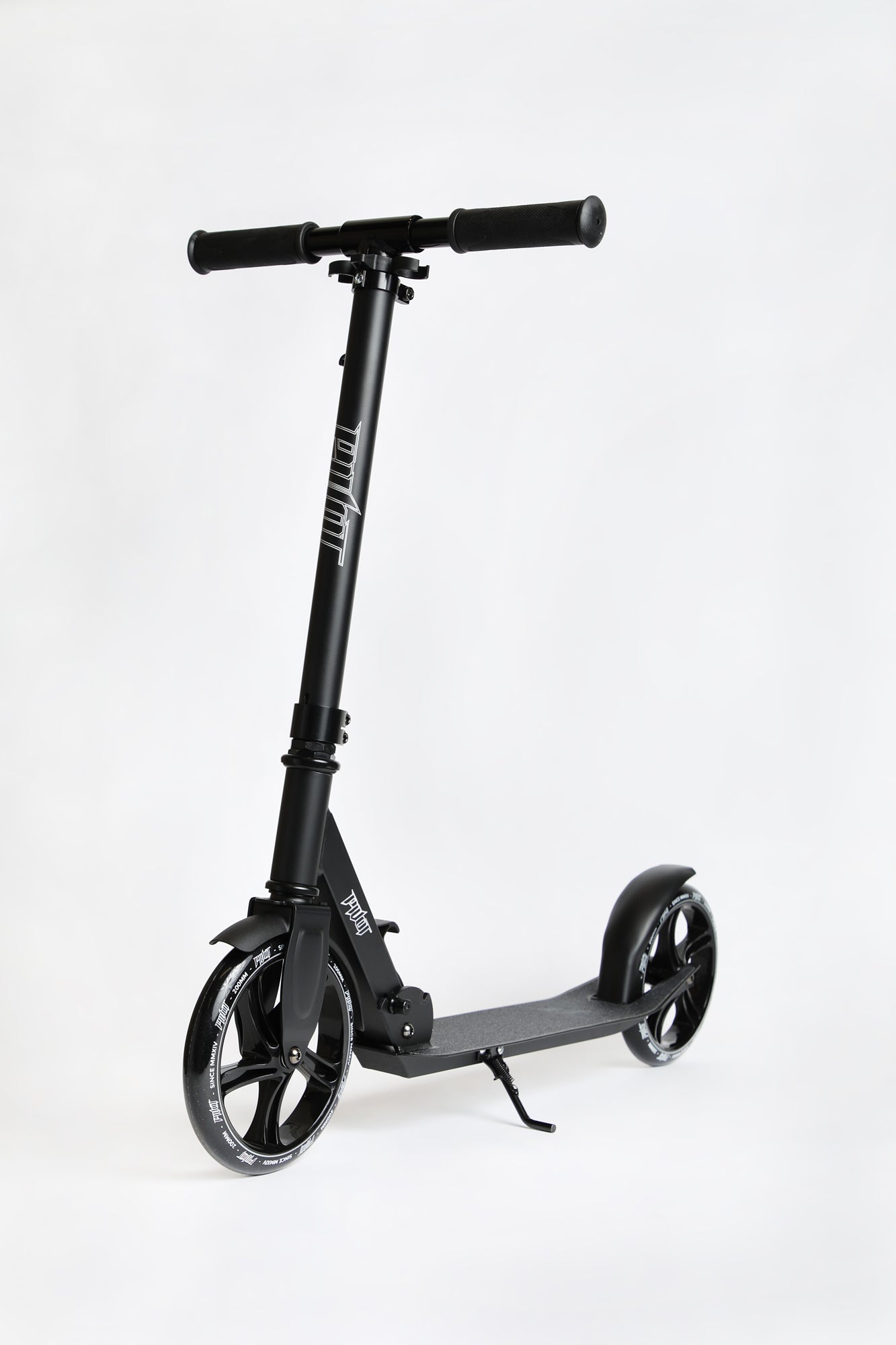 Pivot Commuter Scooter - Black / One Size