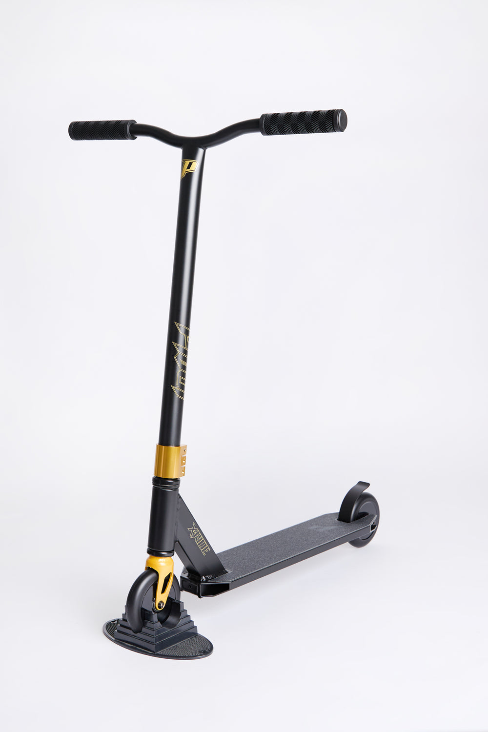 Pivot X-Ride Black & Gold Scooter Pivot X-Ride Black & Gold Scooter