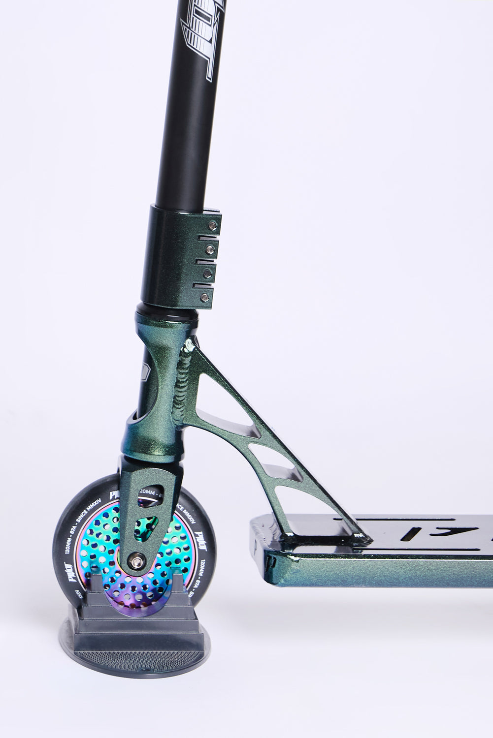 Pivot X-Pro Green Chameleon Scooter Pivot X-Pro Green Chameleon Scooter