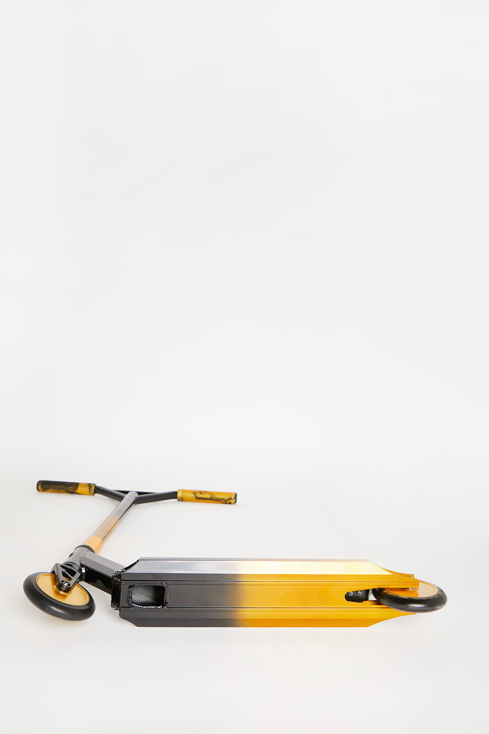 Pivot X-Park Black & Gold Fade Scooter Pivot X-Park Black & Gold Fade Scooter