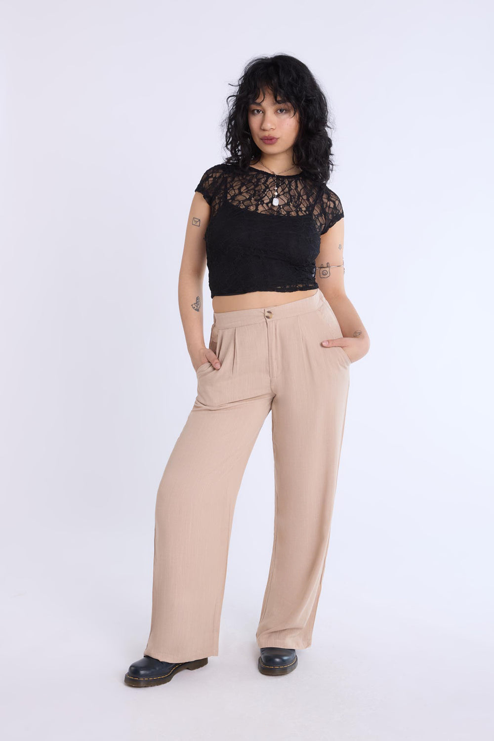 Lace Cap Sleeve Cropped Top Lace Cap Sleeve Cropped Top