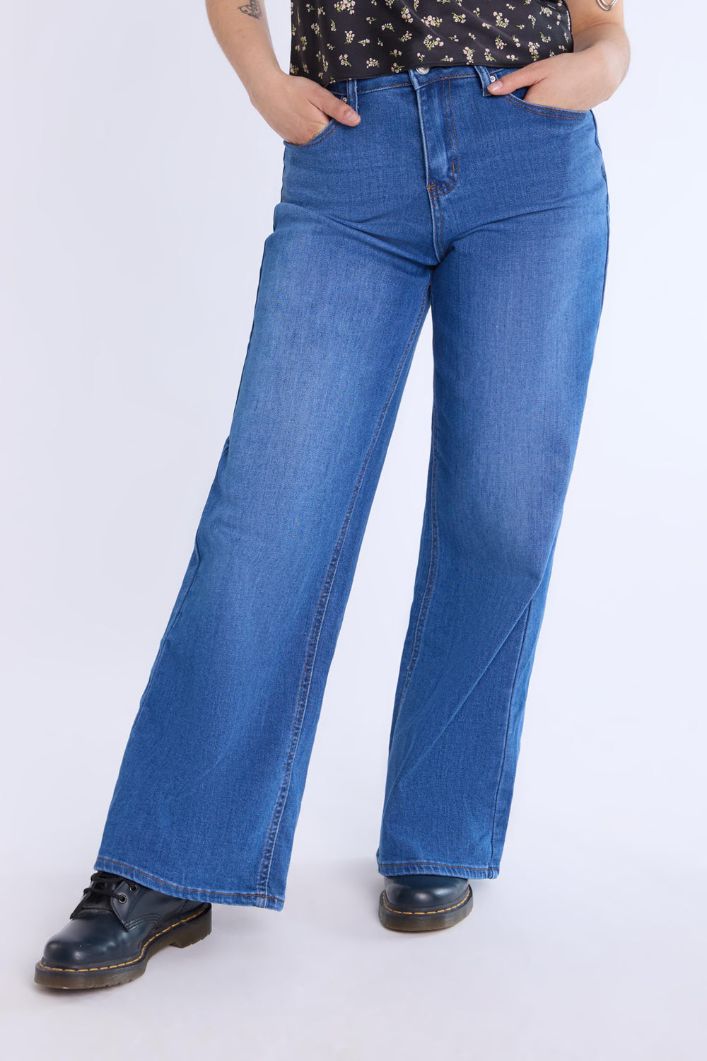 High-Rise Wide Leg Jeans Medium Blue