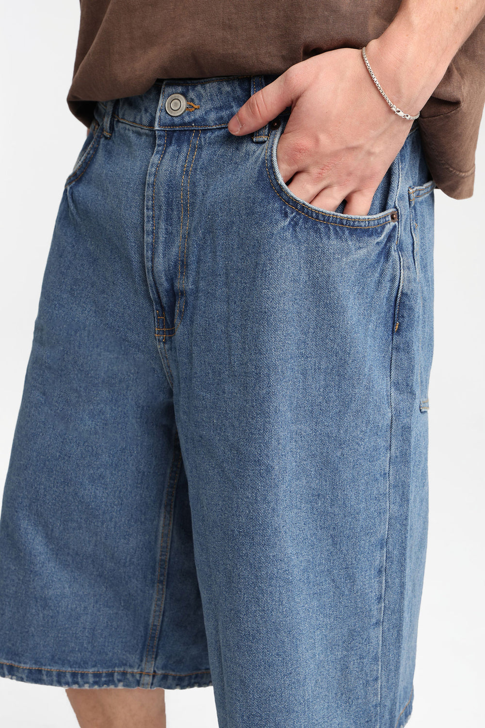 Short en jean ample à écusson Coors Original brodé Short en jean ample à écusson Coors Original brodé