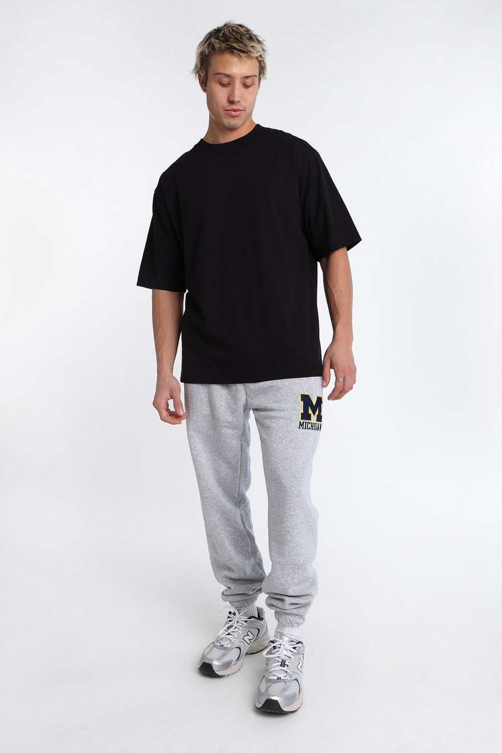 Michigan Wolverines Embroidered Sweatpants Michigan Wolverines Embroidered Sweatpants