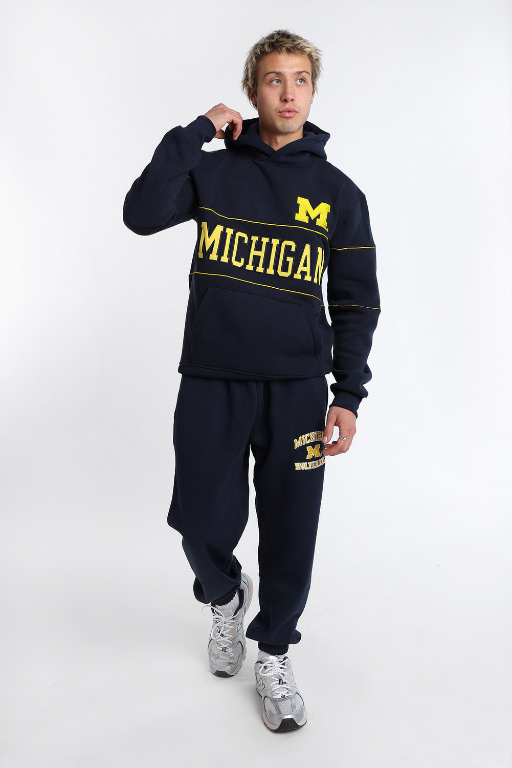 Michigan Wolverines Embroidered Navy Sweatpants Michigan Wolverines Embroidered Navy Sweatpants