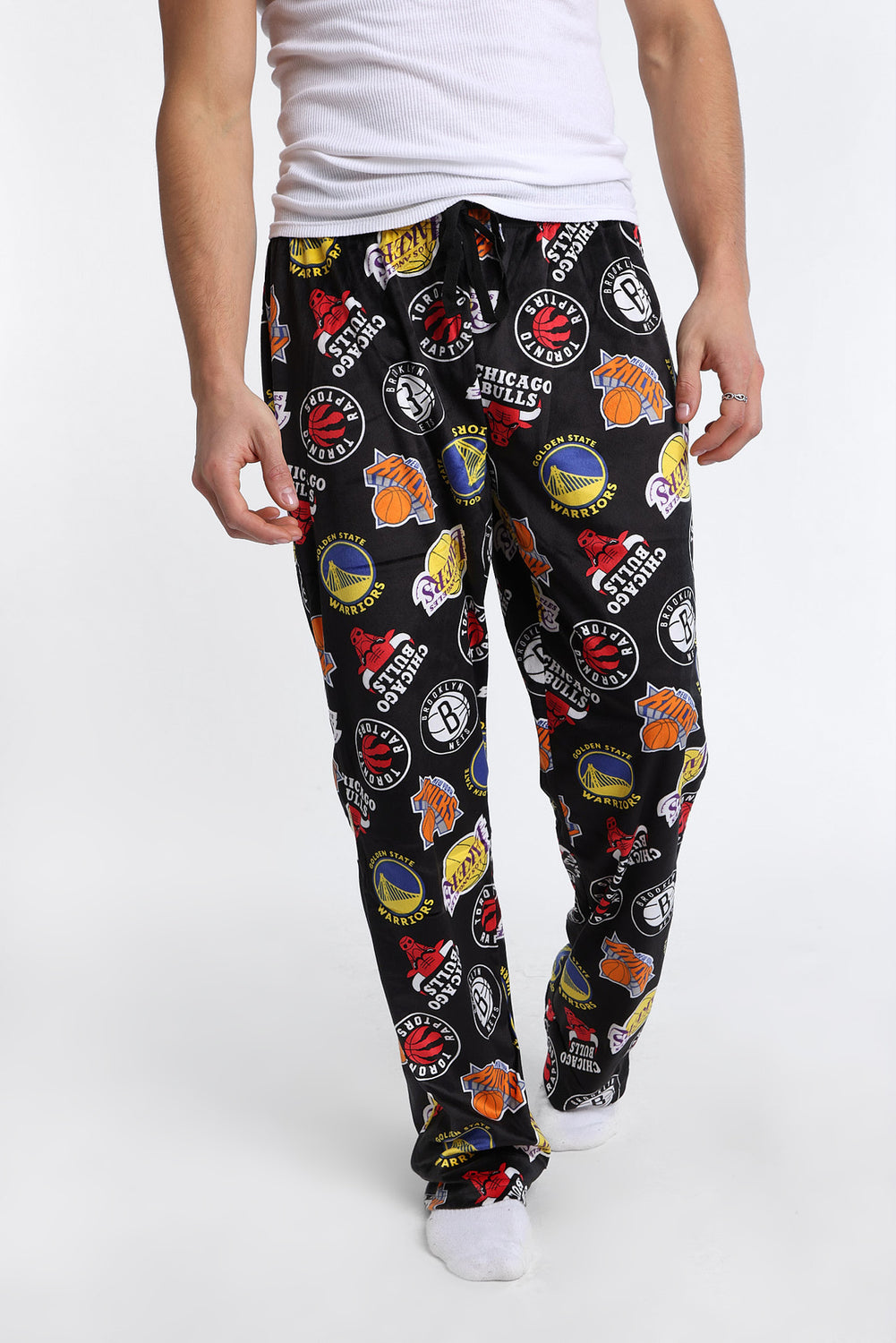 Pantalon pyjama en molleton soyeux imprimé Logos NBA Pantalon pyjama en molleton soyeux imprimé Logos NBA