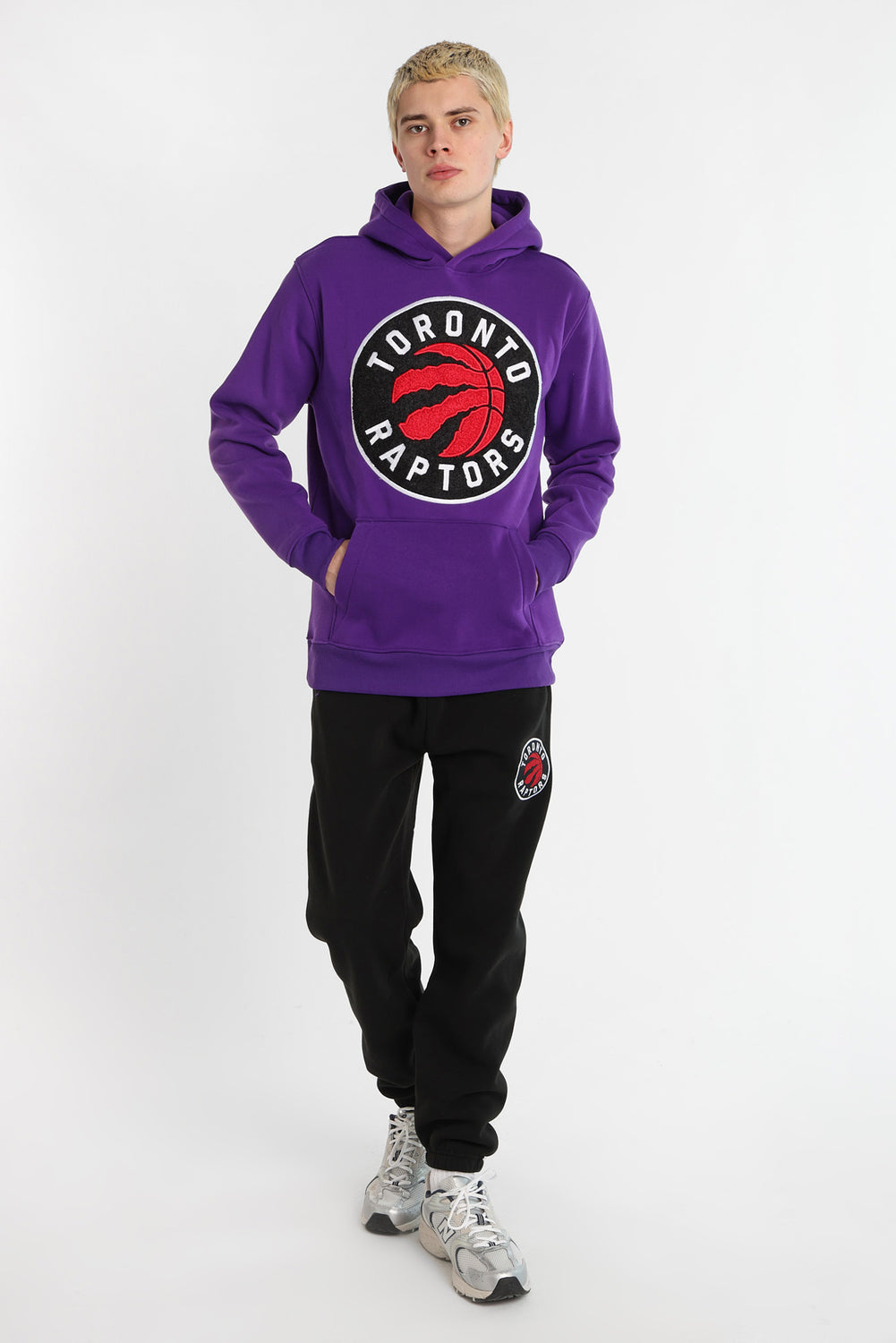 Haut à capuchon logo chenille Toronto Raptors Haut à capuchon logo chenille Toronto Raptors