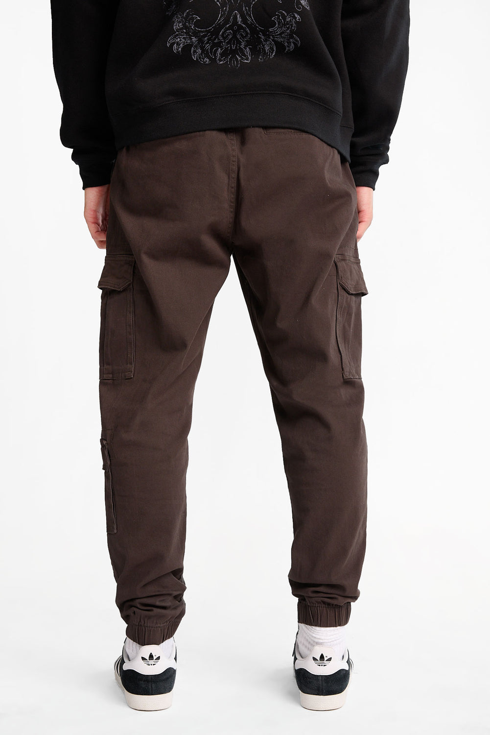 Jogger cargo en sergé coupe ample Jogger cargo en sergé coupe ample
