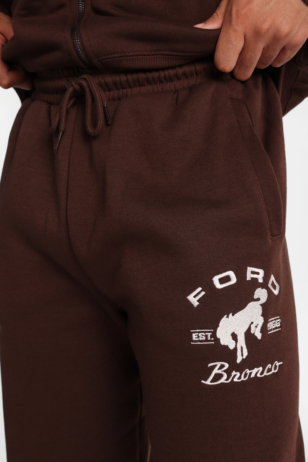 Pantalon en molleton brodé Ford Bronco Pantalon en molleton brodé Ford Bronco