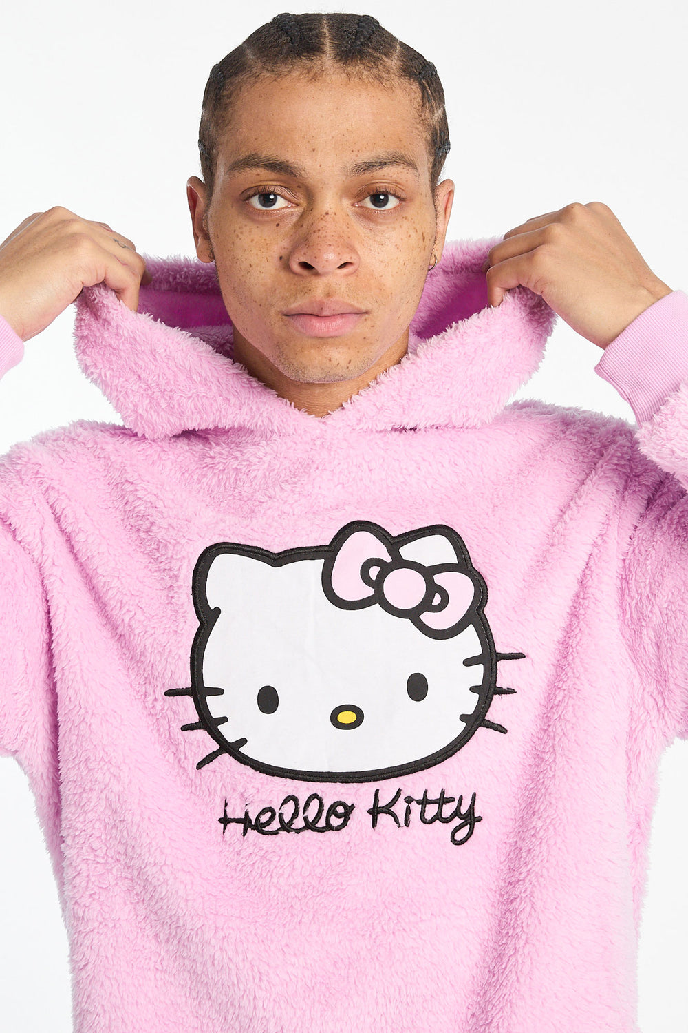 Haut à capuchon en sherpa pelucheux Hello Kitty homme Haut à capuchon en sherpa pelucheux Hello Kitty homme