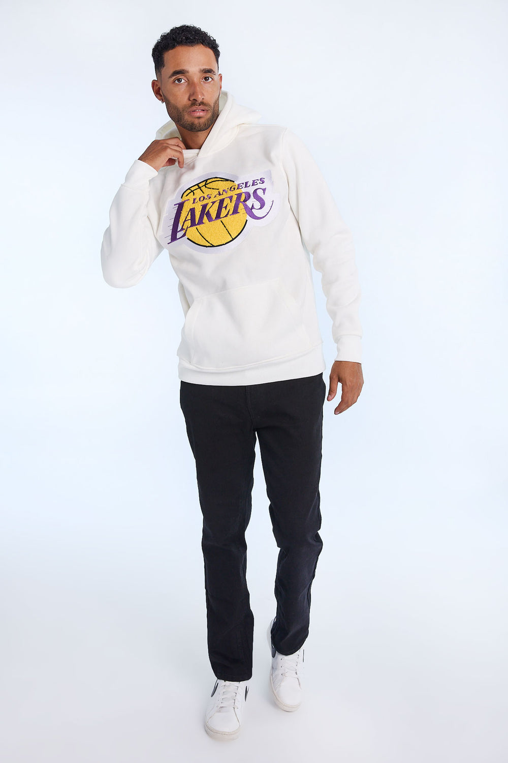 Haut à capuchon blanc cassé logo chenille LA Lakers homme Haut à capuchon blanc cassé logo chenille LA Lakers homme