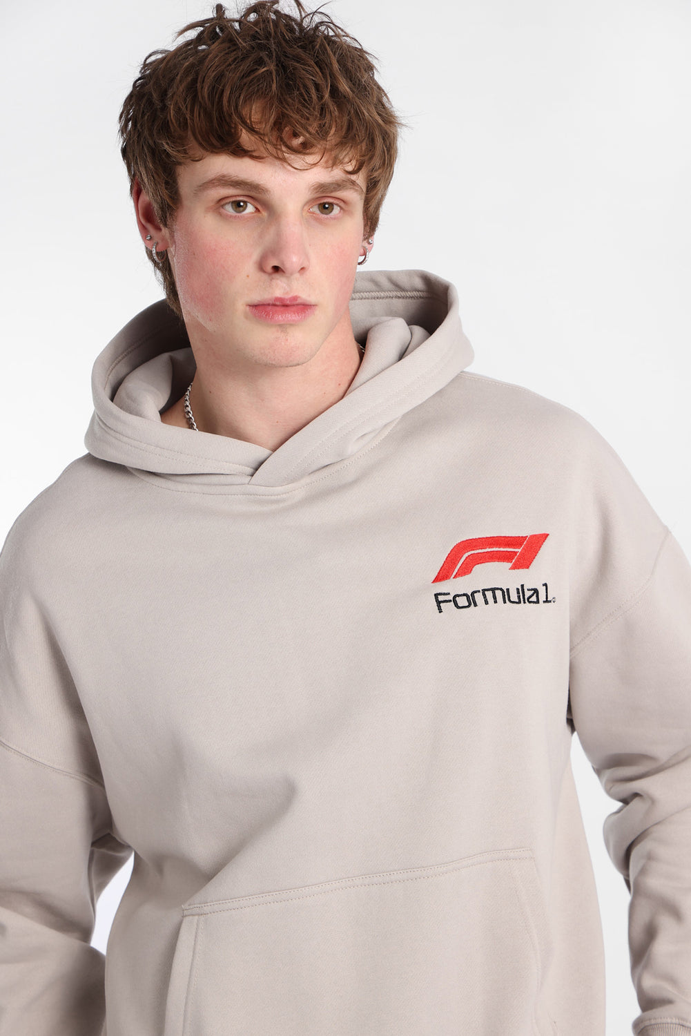 Haut à capuchon brodé Formula 1 Haut à capuchon brodé Formula 1