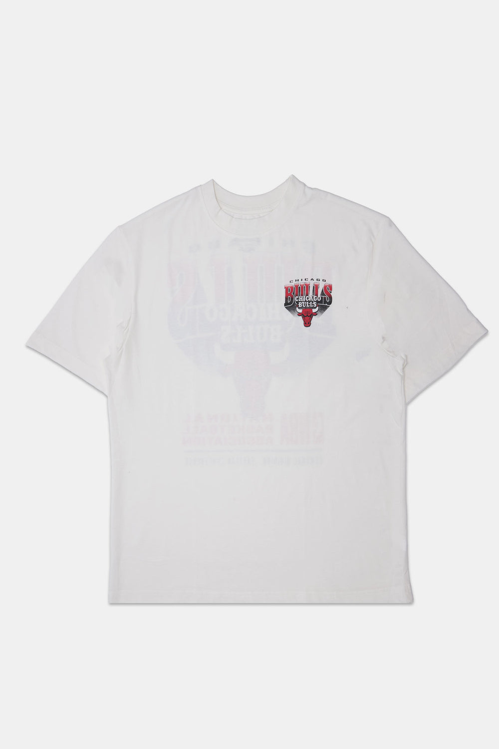 Mens Chicago Bulls Gradient Logo Oversized T-Shirt Mens Chicago Bulls Gradient Logo Oversized T-Shirt
