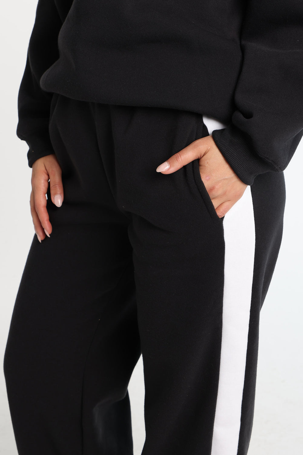 Hello Kitty Wide-Leg Sweatpants Hello Kitty Wide-Leg Sweatpants