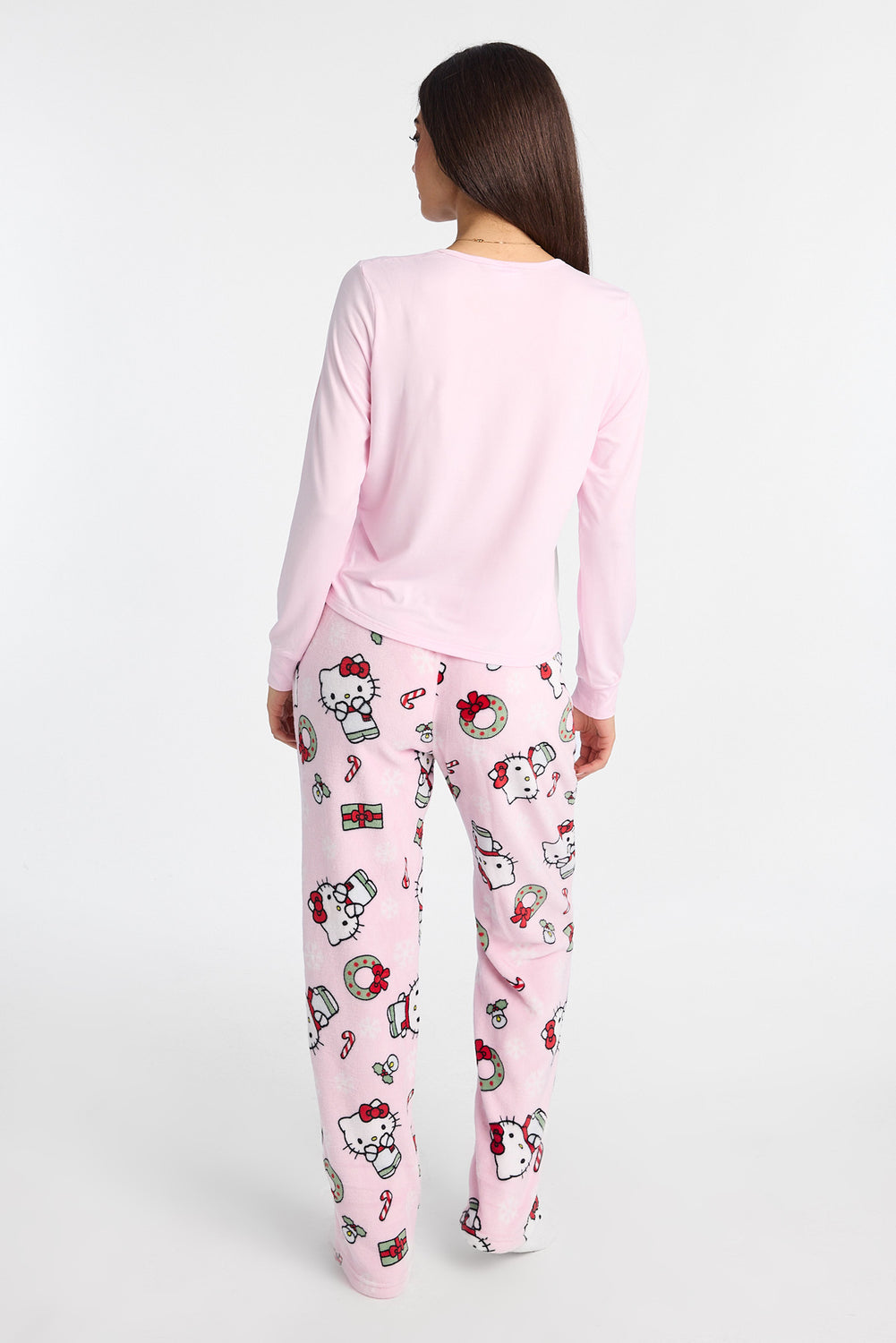 Ensemble de pyjama 2 pièces imprimé flocon de neige Hello Kitty Ensemble de pyjama 2 pièces imprimé flocon de neige Hello Kitty