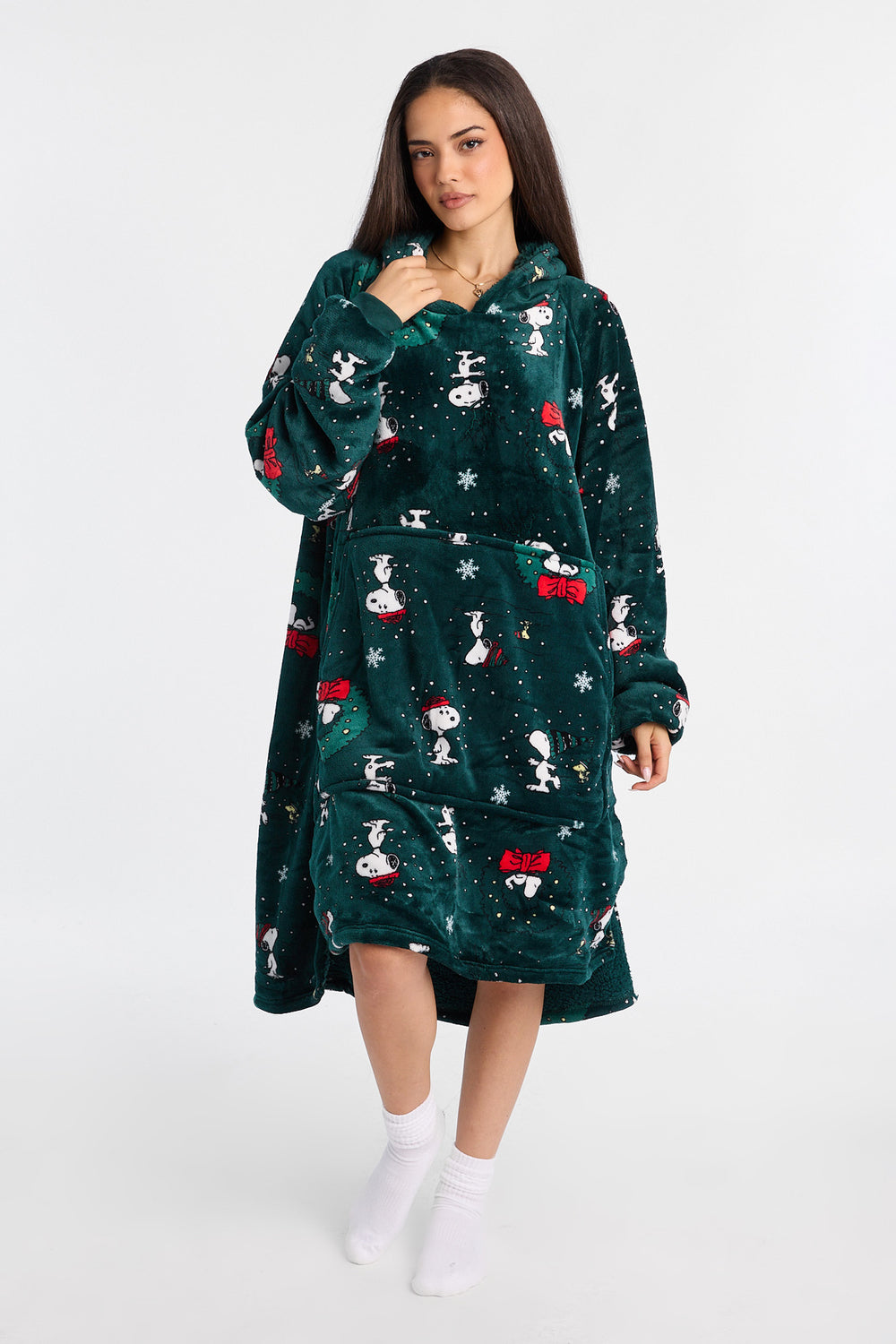 Peanuts Snoopy Wreath Oversized Blanket Hoodie Peanuts Snoopy Wreath Oversized Blanket Hoodie