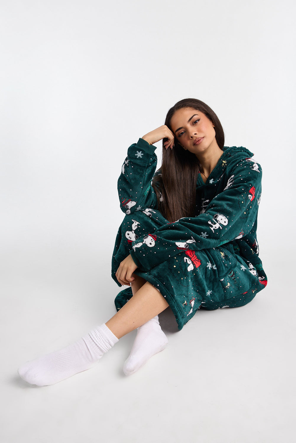 Peanuts Snoopy Wreath Oversized Blanket Hoodie Peanuts Snoopy Wreath Oversized Blanket Hoodie
