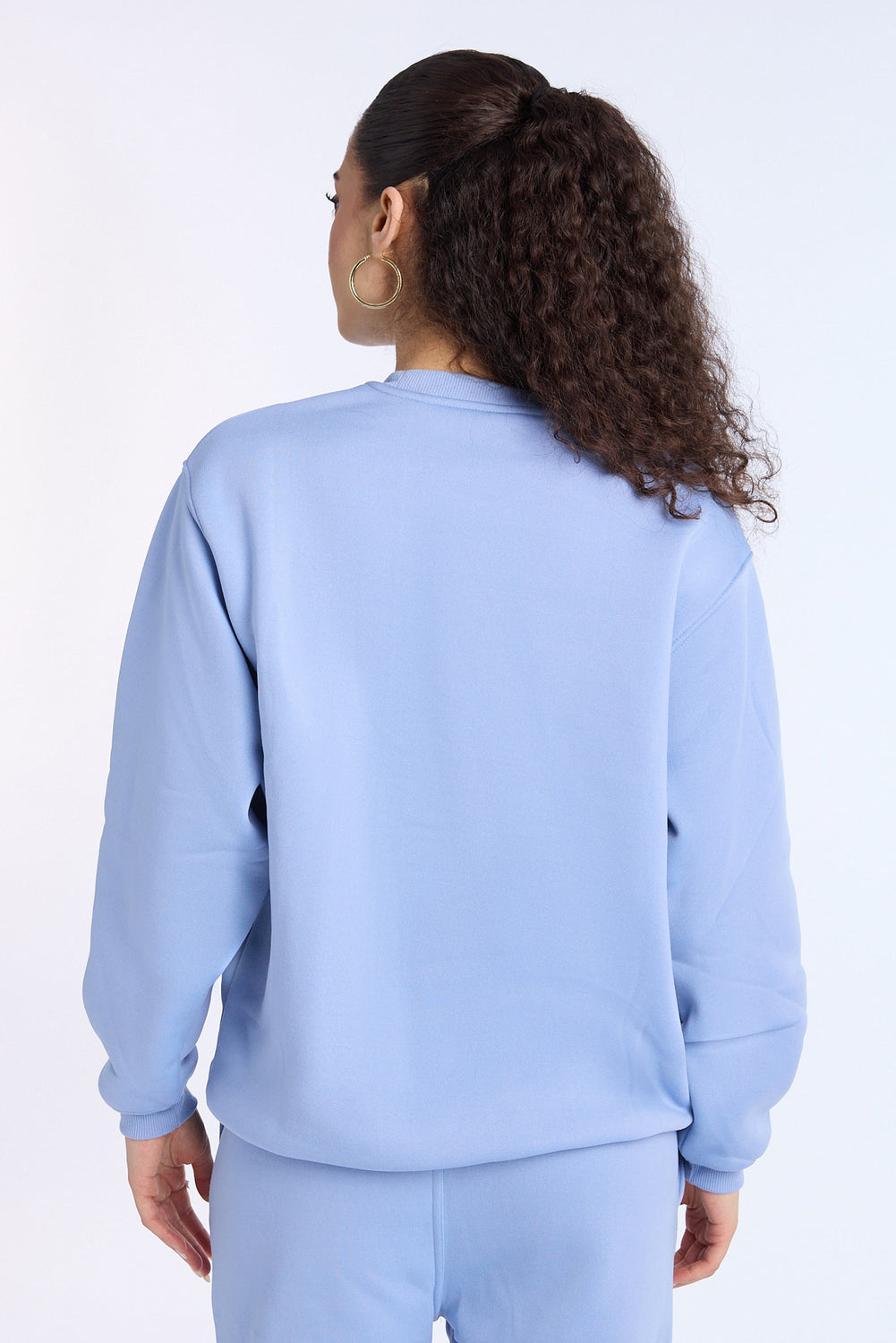 Cinnamoroll Graphic Crewneck Sweatshirt Cinnamoroll Graphic Crewneck Sweatshirt