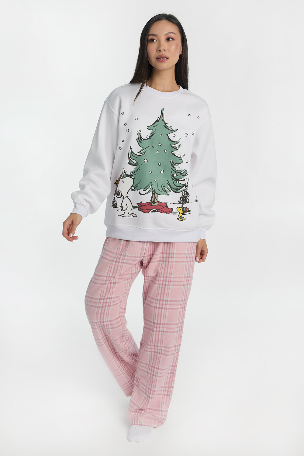 Sweatshirt à col ras du cou imprimé sapin de Noël Peanuts Snoopy Sweatshirt à col ras du cou imprimé sapin de Noël Peanuts Snoopy